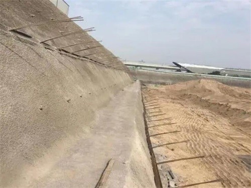 赤水河道边坡加固